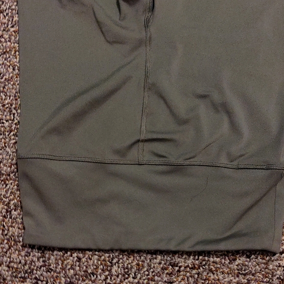 American Eagle The Lightweight Everything Legging - Picture 2 of 3